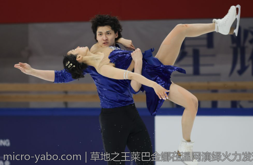 草地之王莱巴金娜在温网演绎火力发球秀